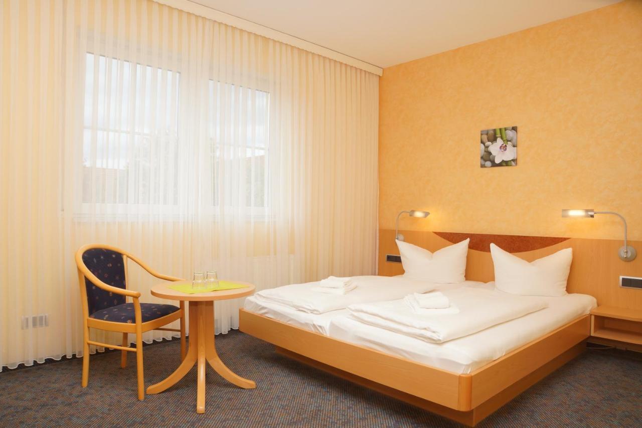 Warias Hotel & Restaurant Braunsbedra Eksteriør bilde